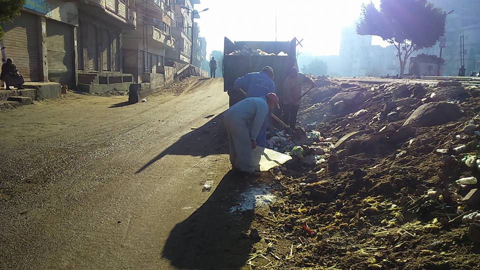 8استمرار أعمال النظافة ورفع القمامة بشوارع فاقوس