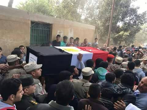 بالصور.. أهالي الزقازيق يشيعون جثمان المجند «محمد عادل» شهيد العريش 1 أهالي الزقازيق يشيعون جثمان المجند «محمد عادل» شهيد العريش 8