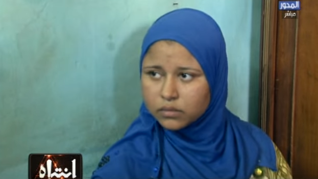 اب يهدد ابنته بالقتل