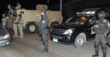 اشتباكات عنيفة وإطلاق نار على كمين النقب بالوادى الجديد وأنباء عن سقوط قتلى 5 اشتباكات عنيفة وإطلاق نار على كمين النقب بالوادى الجديد وأنباء عن سقوط قتلى