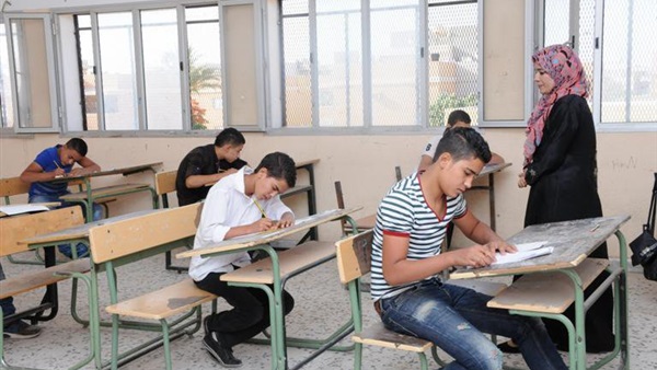 إحالة واقعة خطأ توزيع ورقة الأسئلة لطلاب الإعدادية فى بلبيس للتحقيق 20 الإعدادية