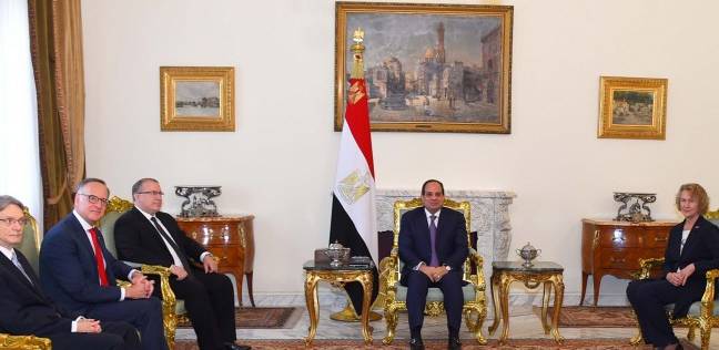 السيسي مع الوفد الكندري