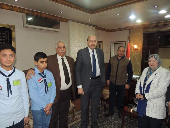 بالصور.. وكيل التعليم وبعض الطلاب يهنئون مدير أمن الشرقية بعيد الشرطة 7 بالصور.. وكيل التعليم وبعض الطلاب يهنئون مدير أمن الشرقية بعيد الشرطة 6