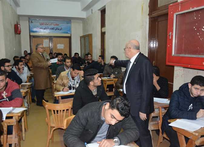 تحرير 122 محضر غش في امتحانات جامعة الزقازيق