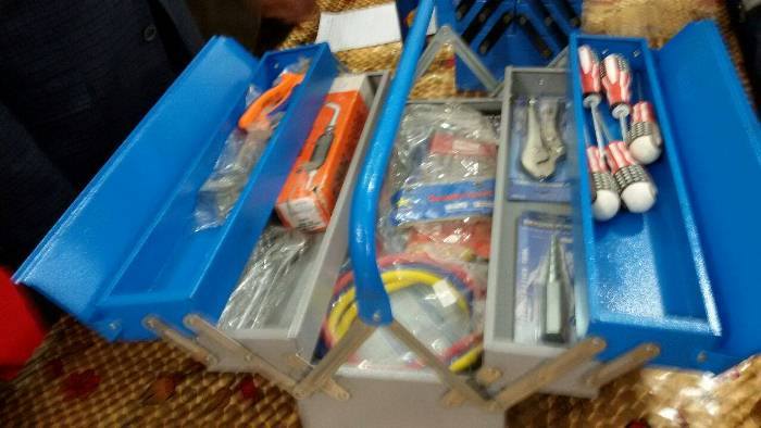 توزيع 49 شنطة معدات إصلاح دراجات بخارية ضمن مشروع «شباب ضد البطالة» بالحسينية 2 توزيع 49 شنطة معدات إصلاح دراجات بخارية ضمن مشروع «شباب ضد البطالة» بالحسينية 4
