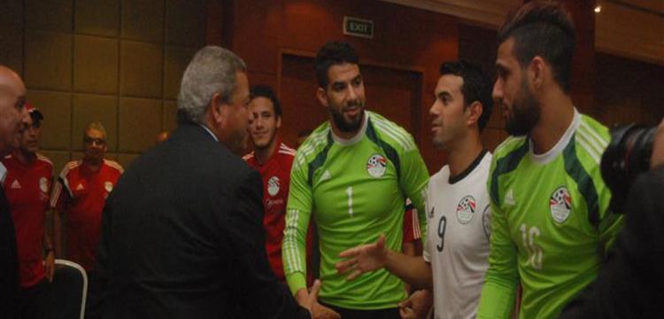 شريف إكرامي يغادر مران المنتخب الوطني مصابًا 7 شريف