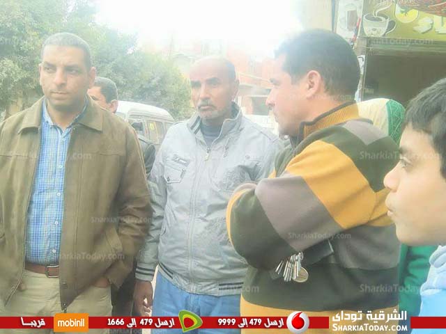 لجنة من السكك الحديدية تعاين مزلقان كفر «الحاج عمر» بفاقوس لتطويره 1 لجنة من السكك الحديدية تعاين مزلقان كفر «الحاج عمر» بفاقوس لتطويره 1