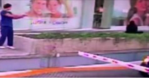 بالفيديو.. لحظة إطلاق النار على دبلوماسى أمريكى فى المكسيك 3 لحظة إطلاق النار على قنصلي أمريكي