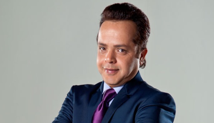 بالفيديو .. تعرف على هدية محمد هنيدي لفتاة في عيد ميلادها 22 محمد هنيدي