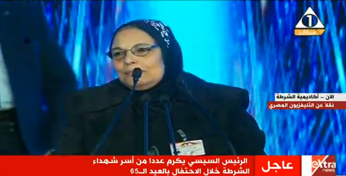 والدة أحد الشهداء: موجوعة علي فراق إبني بس مش حزينة لا..الشهيد ميتحزنش عليه 1 والدة