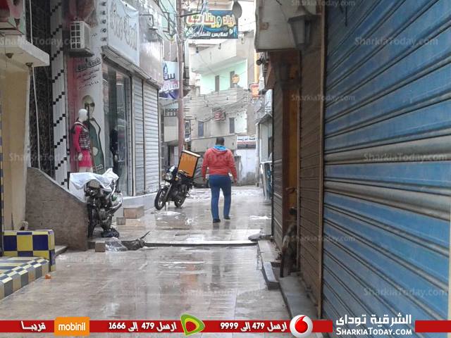 بالصور.. مياه الأمطار تغرق شوارع كفر صقر 4 3 8