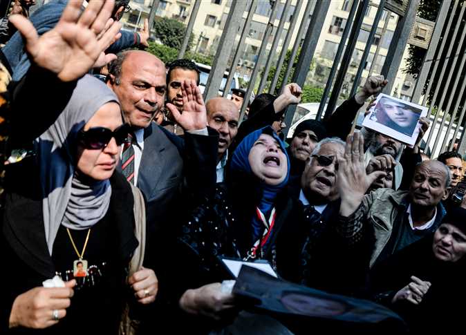 الأمن يطلق قنابل الغاز على محتجين ضد أحكام الإعدام ببورسعيد
