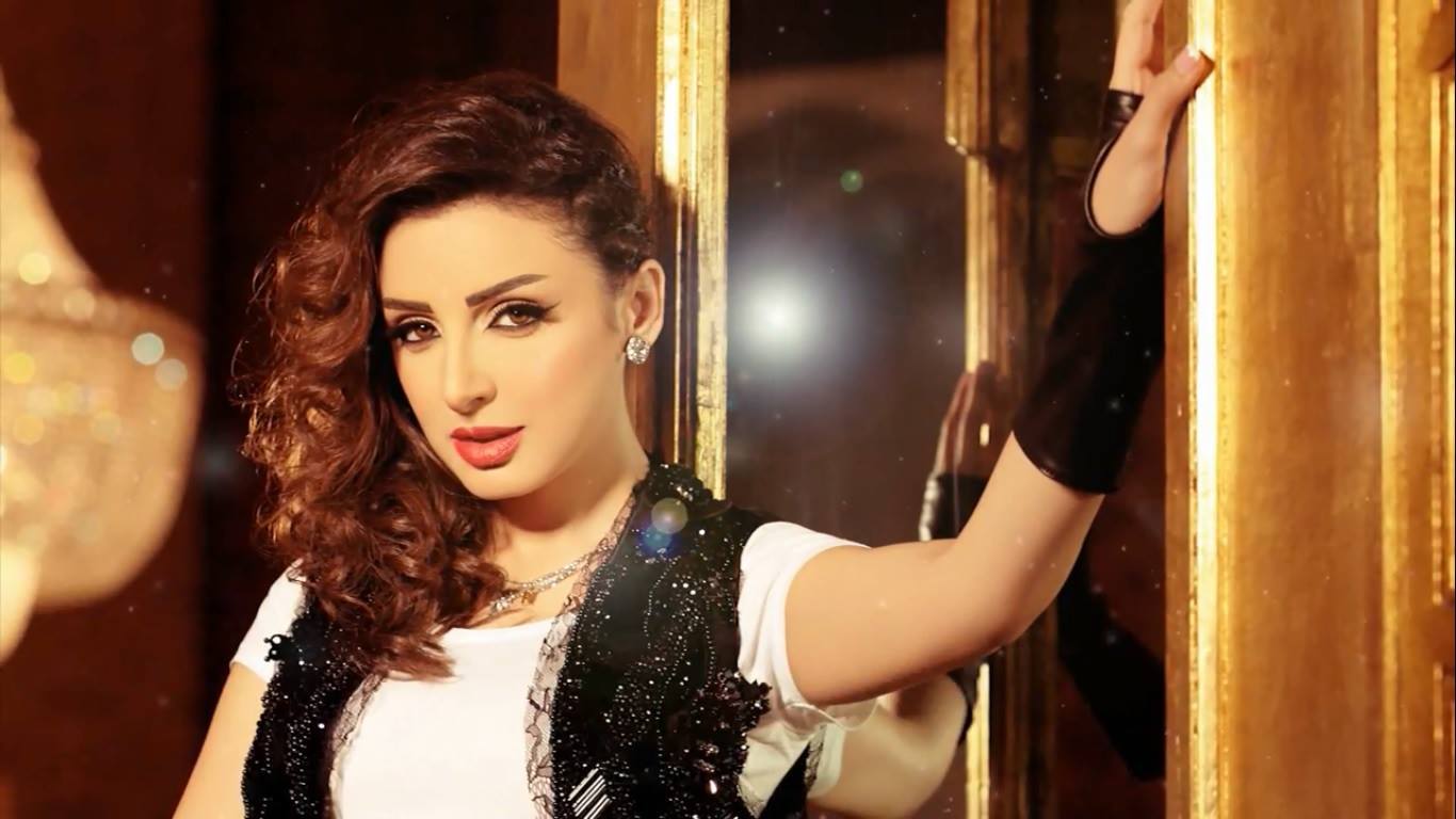 بالفيديو .. «أنغام» تعتذر عن الغناء في الكويت مرتين لهذا السبب
