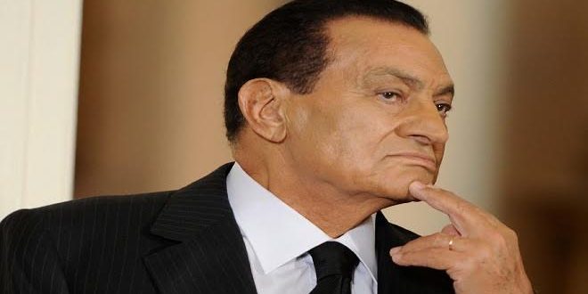 بالفيديو .. مفيد فوزي لهذا السبب رفض «مبارك» الحديث عن والديه 1 بالفيديو .. مفيد فوزي لهذا السبب رفض «مبارك» الحديث عن والديه