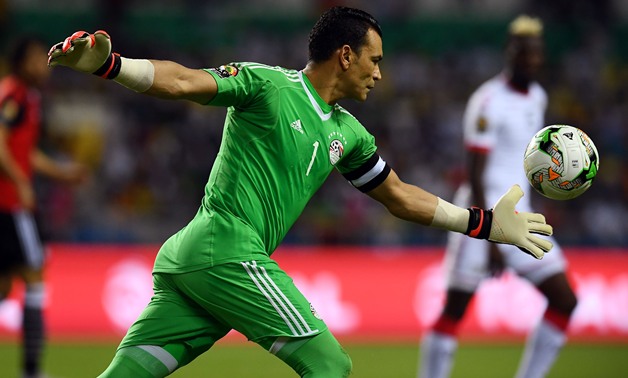 حارس منتخب مصر عصام الحضرى1