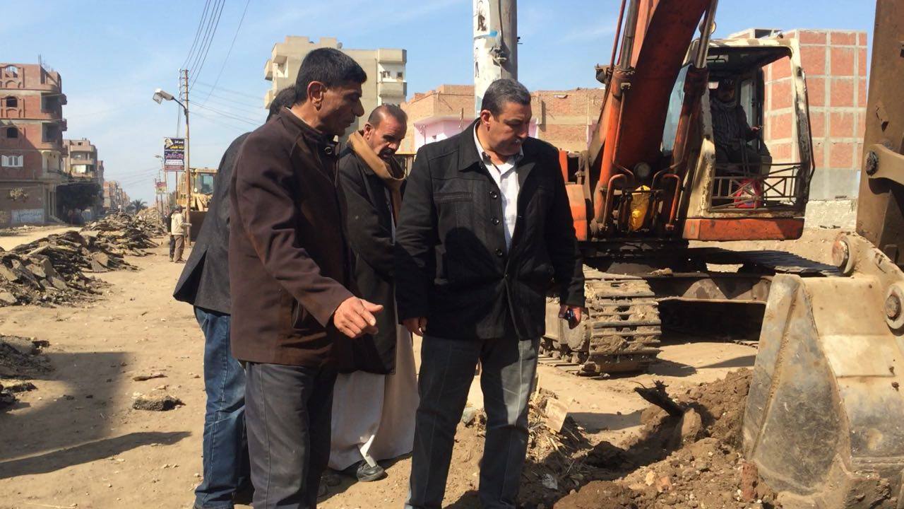رئيس مدينة الزقازيق يتفقد عدد من المشروعات 3 رئيس مدينة الزقازيق يتفقد عدد من المشروعات
