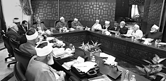 رجال الأزهر يخوضون معركة ضد الدولة على طريقة «الإخوان»