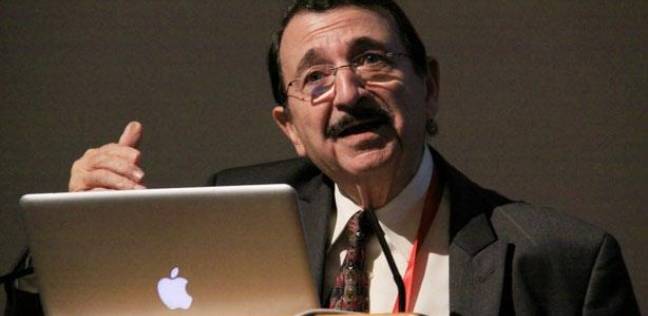 مصطفى السيد علاج السرطان بالذهب ليس مكلفا.. والسيسي هو من يبني مدينة زويل