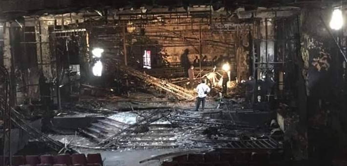 مصير «تع اشرب شاي بعد احتراق المسرح والديكور.. هكذا دمره الحريق 3 مصير «تع اشرب شاي بعد احتراق المسرح والديكور.. هكذا دمره الحريق