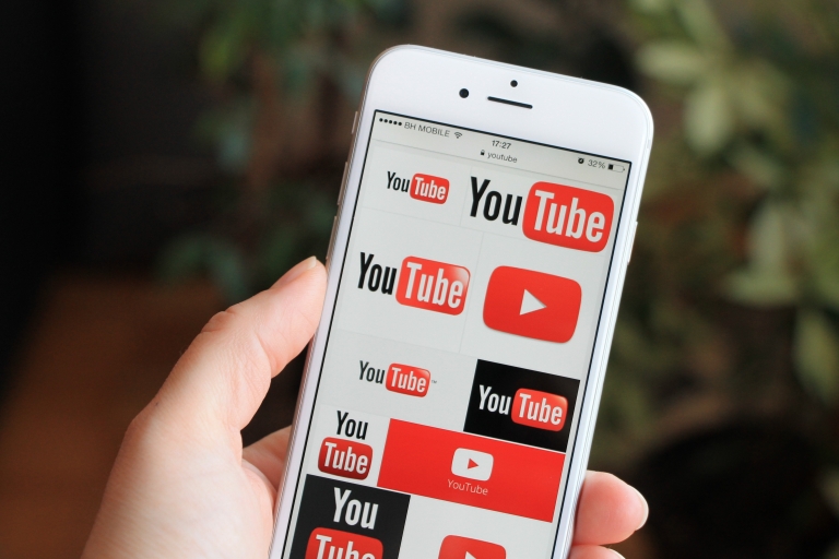 مليار ساعة يقضيها متابعي الفيديوهات على اليوتيوب يوميًا 3 مليار ساعة يقضيها متابعي الفيديوهات على اليوتيوب يوميًا