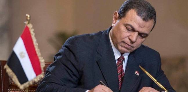 وزير القوى العاملة: توفير فرص عمل للأقباط النازحين من سيناء للإسماعيلية 13 وزير القوى العاملةتوفير فرص عمل للأقباط النازحين من سيناء للإسماعيلية
