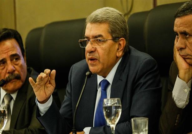 وزير المالية الأسعار هتنزل في إبريل القادم