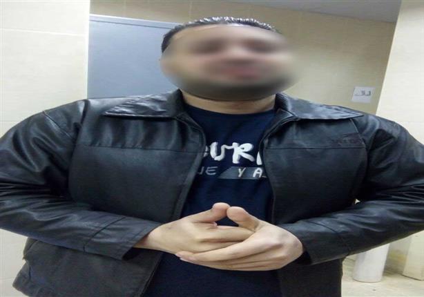 بالفيديو.. حقيقة الأب الذي أشعل مواقع التواصل الإجتماعي بعد سرقة شيكولاته لابنه 1 %D8%AD%D9%82%D9%8A%D9%82%D8%A9 %D8%A7%D9%84%D8%A3%D8%A8 %D8%A7%D9%84%D8%B0%D9%8A %D8%A3%D8%B4%D8%B9%D9%84 %D9%85%D9%88%D8%A7%D9%82%D8%B9 %D8%A7%D9%84%D8%AA%D9%88%D8%A7%D8%B5%D9%84 %D8%A7%D9%84%D8%A5%D8%AC%D8%AA%D9%85%D8%A7%D8%B9%D9%8A %D8%A8%D8%B9%D8%AF %D8%B3%D8%B1%D9%82%D8%A9 %D8%B4%D9%8A%D9%83%D9%88%D9%84%D8%A7%D8%AA%D9%87 %D9%84%D8%A7%D8%A8%D9%86%D9%87
