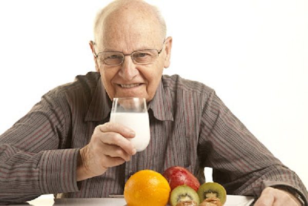 5 نصائح غذائية للمسنين.. للتمتع بصحة أفضل