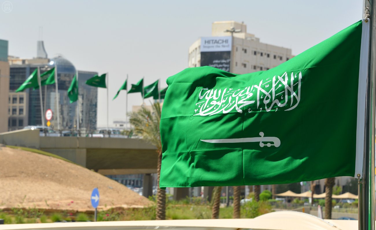 إخلاء أمير من قصره بالسعودية