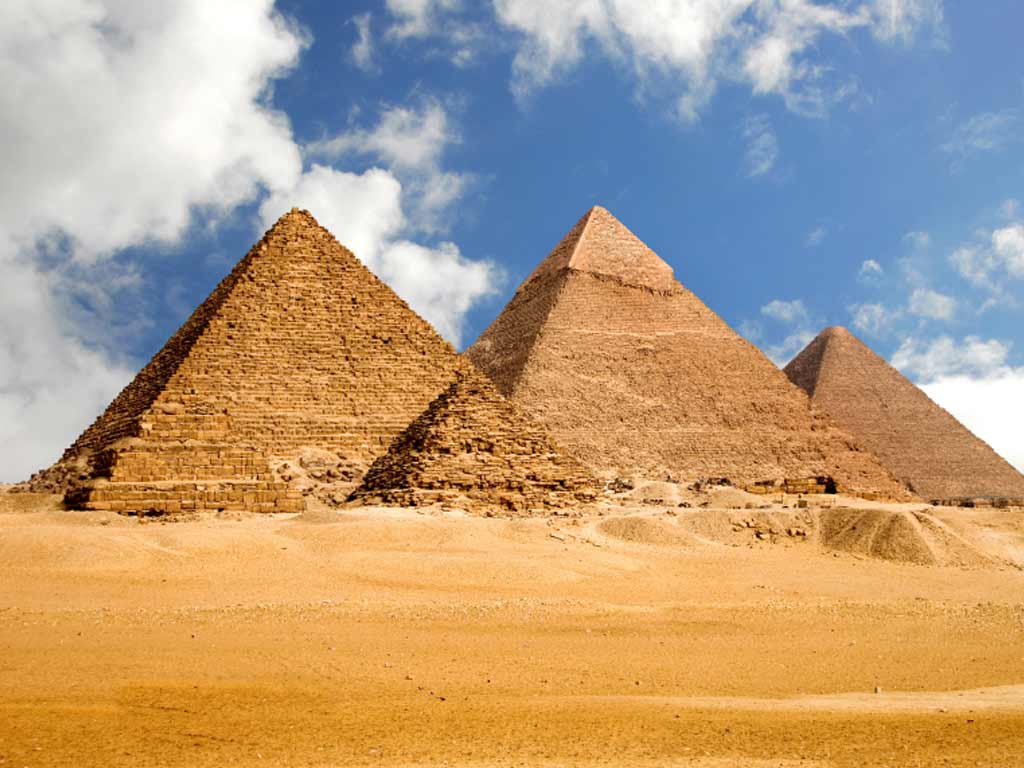 اكتشاف أهرامات جديدة بمصر قد تكون أكبر من «خوفو» 2 اكتشاف أهرامات جديدة بمصر قد تكون أكبر من «خوفو»