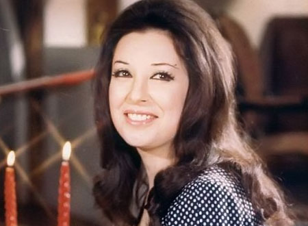 الفنانة نجاه