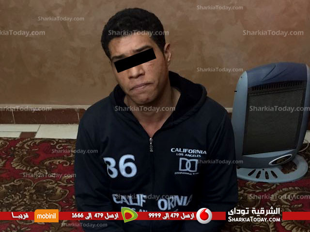 ضبط عامل بحوزته 240 قرص مخدر وسلاح ابيض بالقنايات 1 المتهم