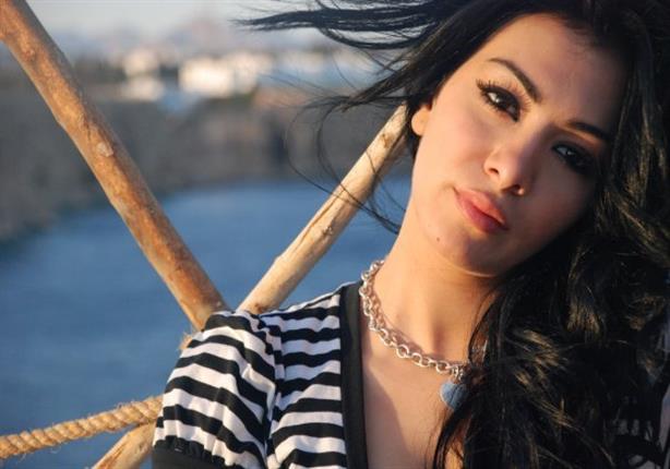 بالصور .. ميريهان حسين بالحجاب .. وهكذا علق جمهورها 1