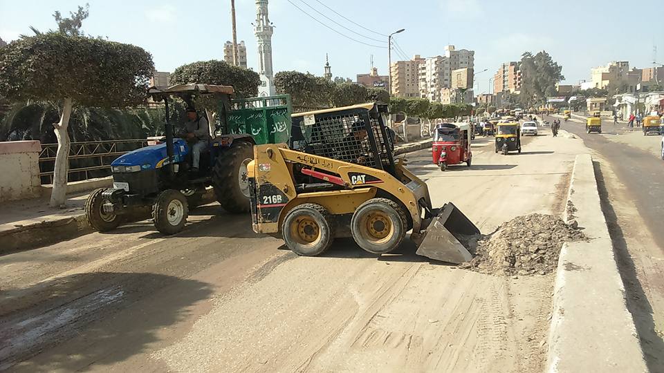 حملة مكبرة لرفع القمامة بفاقوس 2