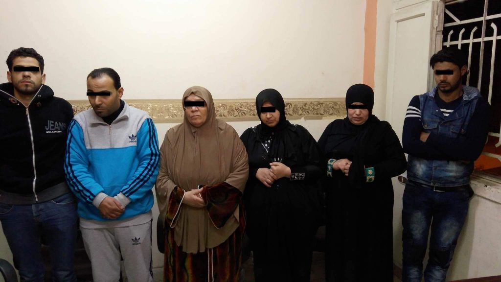 ضبط أكبر «قوادة» لاستقطابها للنسوة وتحريضهم على الأعمال المنافية للآداب بأبوكبير