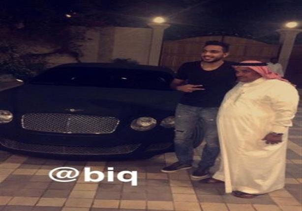 اتحاد جده يسلم «كهربا» سيارة «بينتلي» بعد الفوز بكأس ولي العهد السعودي 16 كهربا 1