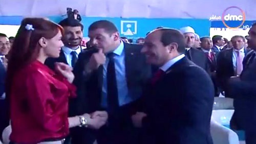 10 معلومات عن النائبة التي اقتحمت موكب «السيسي» 1 %D9%81%D8%AA%D8%A7%D8%A9 3