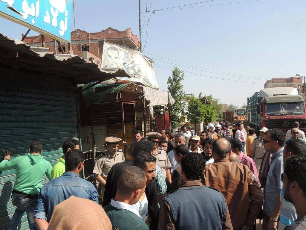 بالصور .. حملة أمنية مكبرة لتمكين مواطن من إستلام قطعة أرض بالزقازيق 3 2بالصور حملة أمنية مكبرة لتنفيذ احكام القضائية وقرارات المحامي العام