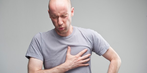 آلام الصدر مجهولة السبب مؤشر خطير يهدد سلامة قلبك