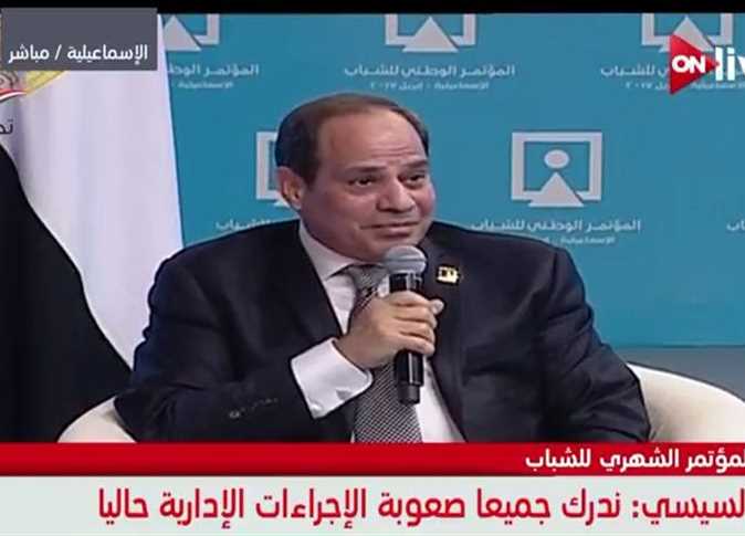 السيسي يكشف ما قاله وزير الداخلية له قبل اتخاذ قرار تعويم الجنيه