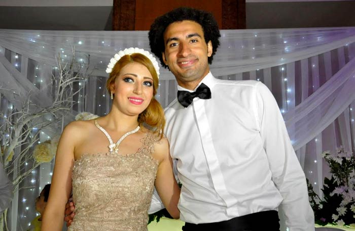 الفنان على ربيع وزوجته