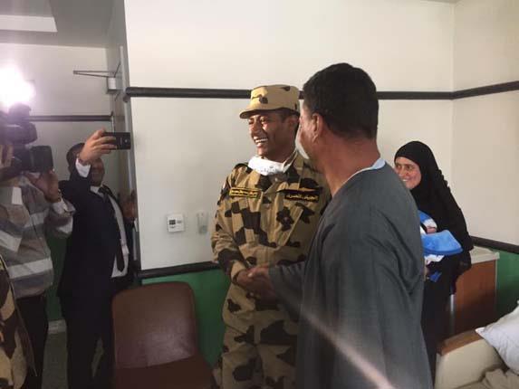 محمد رمضان بـ«الزي العسكري» في مستشفى سرطان الأطفال 2 1