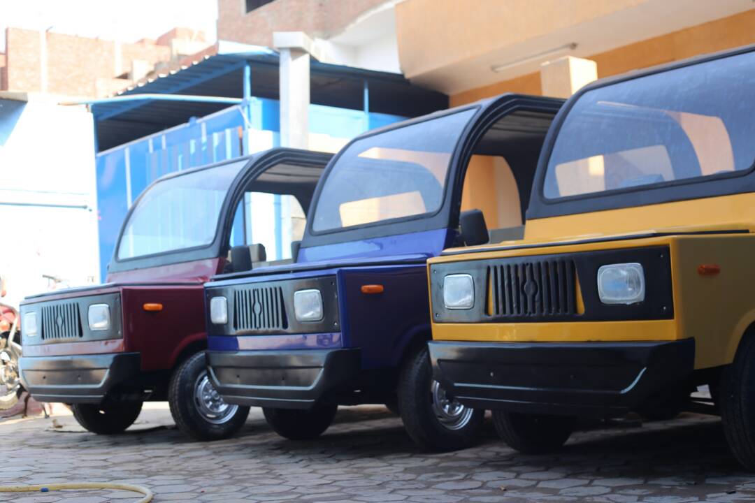 77150 جانب من السيارات