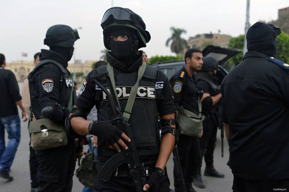 قوات خاصة تغلق مداخل ومخارج المنيا لمنع هروب مرتكبي حادث أتوبيس الأقباط 17 الداخلية تقوم بإجراء جديد لمنع هروب مرتكبى حادث أتوبيس الأقباط
