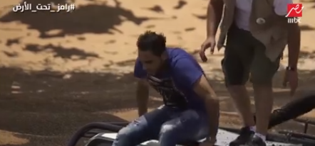 كهربا يواجه سحلية رامز جلال بالحزام .. ومؤمن زكريا مصدوم 6 تنتا