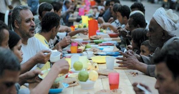 محافظ بورسعيد يكشف سر منع موائد الرحمن في رمضان 3 محافظ بورسعيد يكشف سر منع موائد الرحمن في رمضان