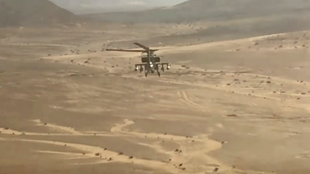 وزارة الدفاع تنشر فيديو تدمير 15 سيارة محملة بالأسلحة على الحدود الغربية