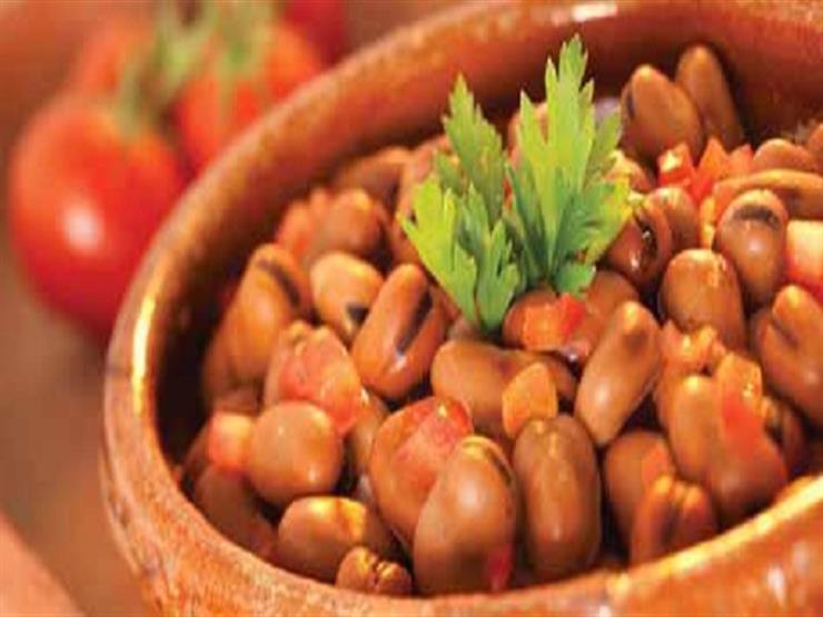 احذر.. هذه الحركة في الفول تجعله خطر على صحتك 1 %D8%A7%D8%AD%D8%B0%D8%B1.. %D9%87%D8%B0%D9%87 %D8%A7%D9%84%D8%AD%D8%B1%D9%83%D8%A9 %D9%81%D9%8A %D8%A7%D9%84%D9%81%D9%88%D9%84 %D8%AA%D8%AC%D8%B9%D9%84%D9%87 %D8%AE%D8%B7%D8%B1 %D8%B9%D9%84%D9%89 %D8%B5%D8%AD%D8%AA%D9%83