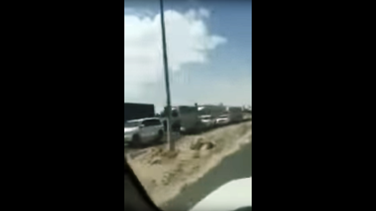 بالفيديو .. طوابير من القطريين يغادرون السعودية