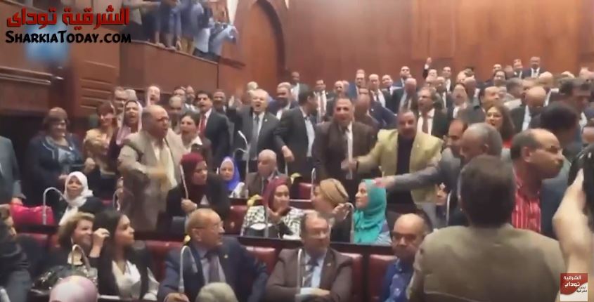 حرب هتافات داخل مجلس النواب بشأن تيران وصنافير بحضور نواب الشرقية 5 حرب هتافات داخل مجلس النواب بشأن تيران وصنافير بحضور نواب الشرقية